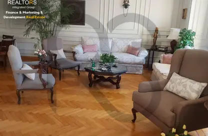 شقة - 4 غرف نوم - 2 حمامات للبيع في السياحية الاولى - التوسعات الشمالية - مدينة 6 أكتوبر - الجيزة