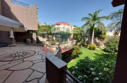 Villa - 7+ Bedrooms - 7+ Bathrooms for sale in Loaloat Al Shorouk - 3rd District West - Shorouk City - Cairo