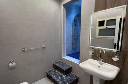 Apartment - 3 Bedrooms - 3 Bathrooms for sale in Al Hosary - 6 October City - Giza