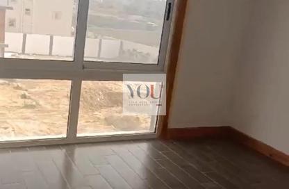 Apartment - 2 Bedrooms - 2 Bathrooms for sale in King Mariout - Hay Al Amereyah - Alexandria