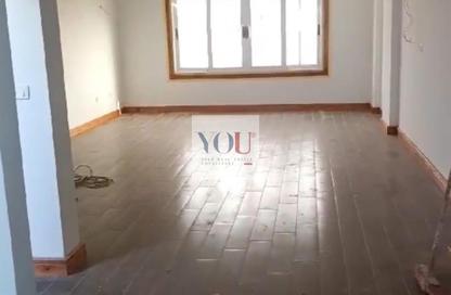 Apartment - 2 Bedrooms - 2 Bathrooms for sale in King Mariout - Hay Al Amereyah - Alexandria