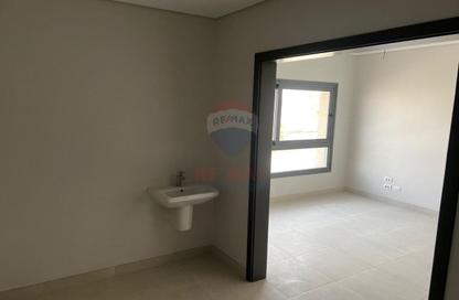 عيادة - غرفة نوم - 1 حمام للبيع في نيو جيزة - طريق مصر اسكندرية الصحراوي - مدينة 6 أكتوبر - الجيزة