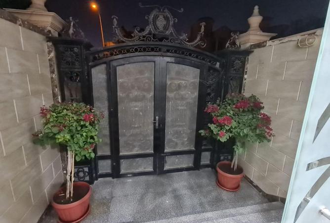 8492920 - Property Image 2