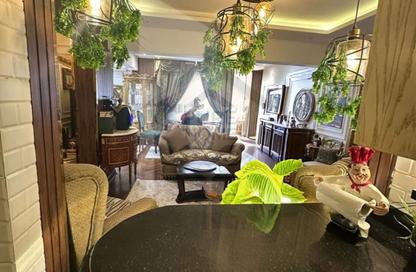 Apartment - 2 Bedrooms - 1 Bathroom for sale in Al Geish Road - Laurent - Hay Sharq - Alexandria