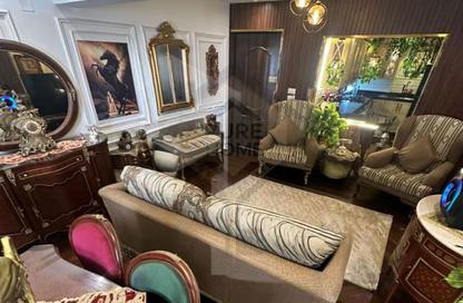 Apartment - 2 Bedrooms - 1 Bathroom for sale in Al Geish Road - Laurent - Hay Sharq - Alexandria