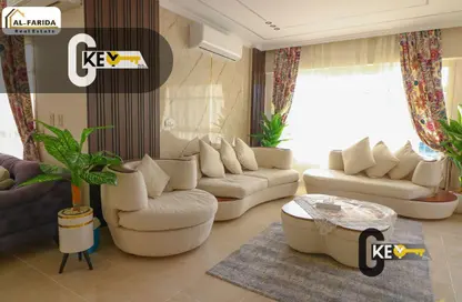 شقة - 4 غرف نوم - 3 حمامات للايجار في B8 - مدينتي - القاهرة