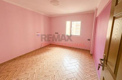 Apartment - 2 - 1 for sale in El Safwa - New Smouha - Smouha - Hay Sharq - Alexandria