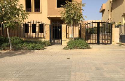 منزل مزدوج - 4 غرف نوم - 4 حمامات للبيع في مون فالي 2 - امتداد المستثمرين الشمالية - مدينة القاهرة الجديدة - القاهرة