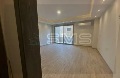 شقة - 3 غرف نوم - 3 حمامات للايجار في غرب الجولف - كمبوندات القطامية - القطامية - مدينة القاهرة الجديدة - القاهرة