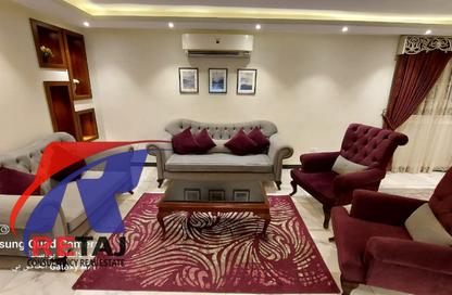 Apartment - 3 Bedrooms - 2 Bathrooms for rent in Sakaliya St. - 6th Zone - Nasr City - Cairo