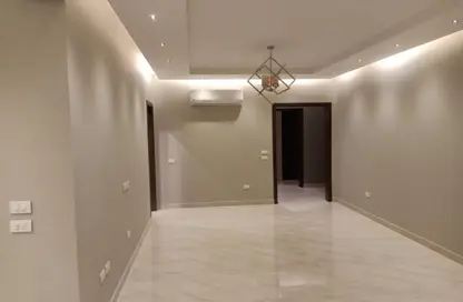 Apartment - 3 Bedrooms - 3 Bathrooms for rent in The Courtyards - Sheikh Zayed Compounds - Sheikh Zayed City - Giza