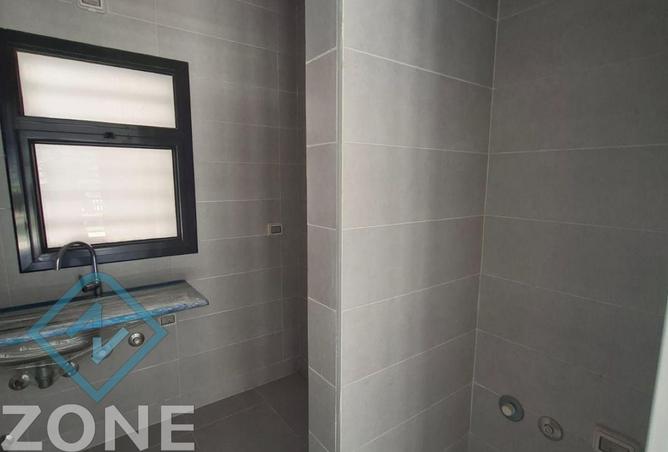 98279221 - Property Image 3