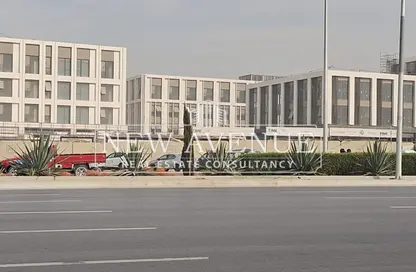 Office Space - 4 Bedrooms - 2 Bathrooms for rent in Mivida - 5th Settlement Compounds - The 5th Settlement - New Cairo City - Cairo