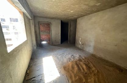 Apartment - 3 Bedrooms - 3 Bathrooms for sale in Al Hussein St. - Dokki - Giza
