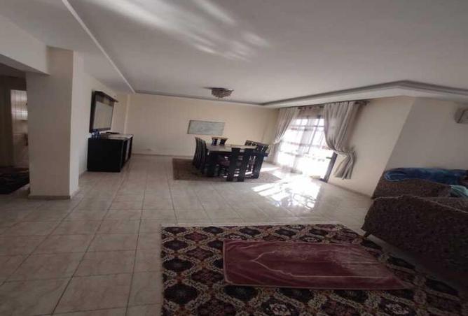 72722113 - Property Image 2