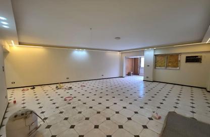 شقة - 3 غرف نوم - 2 حمامات للايجار في شارع شهاب - المهندسين - الجيزة شقة - 3 غرف نوم - 2 حمامات للايجار في شارع شهاب - المهندسين - الجيزة