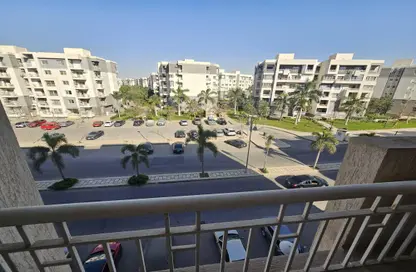 شقة - 3 غرف نوم - 2 حمامات للبيع في B10 - مدينتي - القاهرة