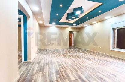 Apartment - 3 - 1 for rent in Ahmed Shawky St. - Mustafa Kamel - Hay Sharq - Alexandria