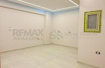 Office Space - Studio - 1 Bathroom for sale in Saba Basha - Hay Sharq - Alexandria