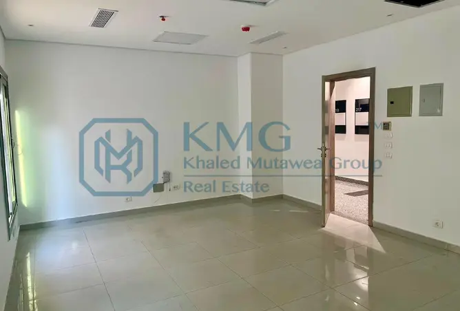 121145337 - Property Image 3