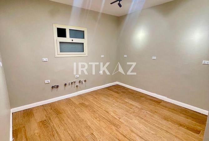96582618 - Property Image 3