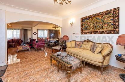 شقة - 3 غرف نوم - 3 حمامات للبيع في شارع القديس - زيزينيا - حي شرق - الاسكندرية