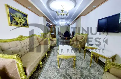 Apartment - 2 Bedrooms - 1 Bathroom for rent in Al Geish Road - Camp Chezar - Hay Wasat - Alexandria