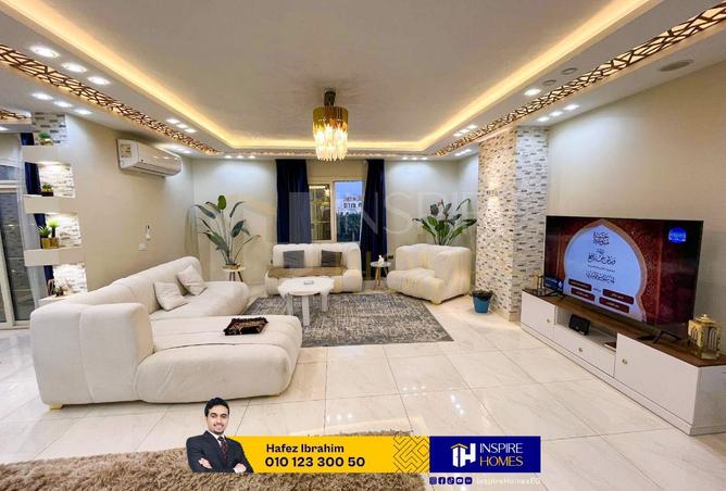 82104323 - Property Image 2