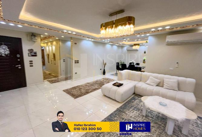 82104323 - Property Image 3
