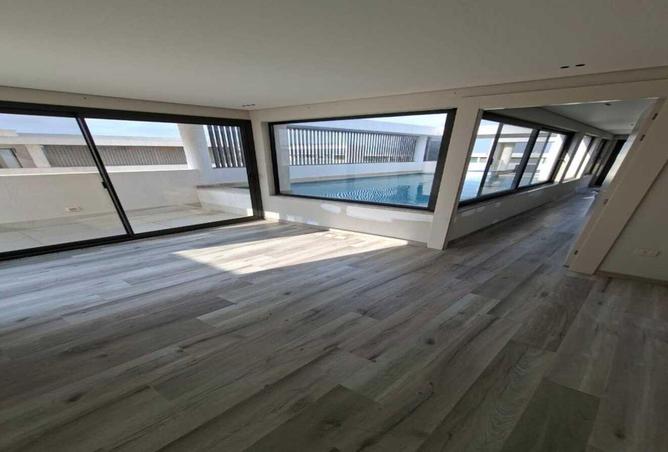 58251011 - Property Image 2