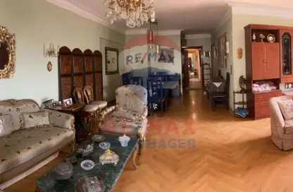 شقة - 3 غرف نوم - 2 حمامات للبيع في شارع الدقي - الدقي - الجيزة