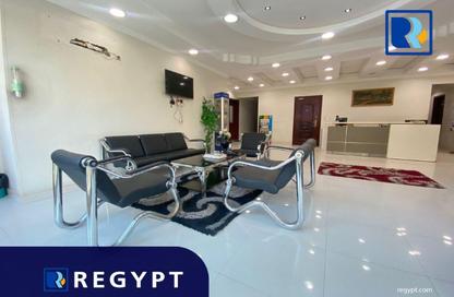 Office Space - Studio - 3 Bathrooms for rent in Zahraa Al Maadi St. - Degla - Hay El Maadi - Cairo