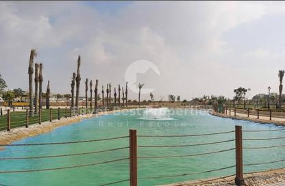 فيلا - 4 - 3 للبيع في مول هايد بارك بيزنس - شارع التسعين الجنوبي - التجمع الخامس - مدينة القاهرة الجديدة - القاهرة