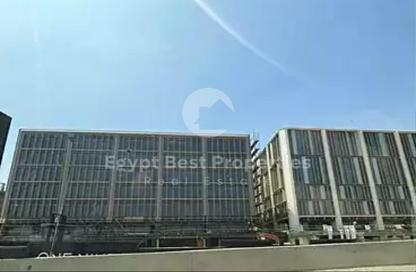 مطعم - استوديو - 2 حمامات للبيع في وان ناينتي مول - شارع التسعين الجنوبي - التجمع الخامس - مدينة القاهرة الجديدة - القاهرة