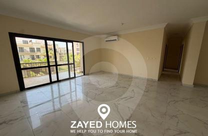 شقة - 3 غرف نوم - 3 حمامات للايجار في ذا كورت ياردز - كمبوندات الشيخ زايد - الشيخ زايد - الجيزة