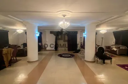 شقة - 4 غرف نوم - 3 حمامات للايجار في شارع 70 - الحي الثاني - التجمع الخامس - مدينة القاهرة الجديدة - القاهرة