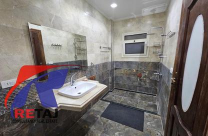 Apartment - 2 Bedrooms - 2 Bathrooms for rent in Mostashareen - North Investors Area - New Cairo City - Cairo
