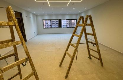 Office Space - 4 Bedrooms - 2 Bathrooms for rent in Abbas Al Akkad St. - 1st Zone - Nasr City - Cairo