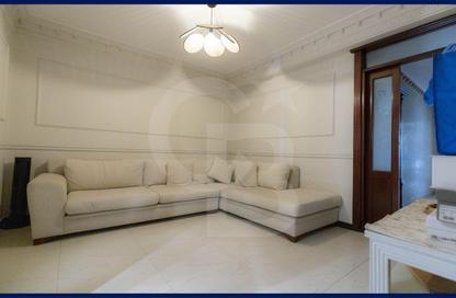 Apartment - 3 Bedrooms - 3 Bathrooms for sale in Al Geish Road - Laurent - Hay Sharq - Alexandria