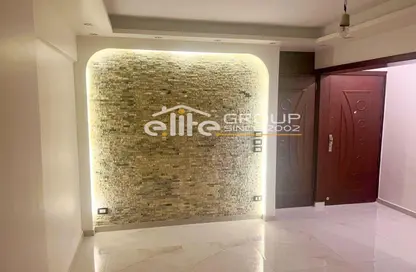 شقة - 2 غرف نوم - 1 حمام للبيع في سيدي بشر - حي اول المنتزة - الاسكندرية