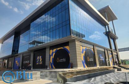 Office Space - Studio - 2 Bathrooms for sale in Golden Gate - South Teseen St. - The 5th Settlement - New Cairo City - Cairo