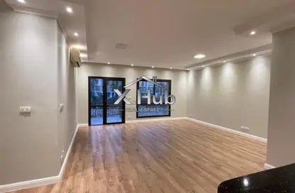 شقة - 3 غرف نوم - 2 حمامات للايجار في ذا كورت ياردز - كمبوندات الشيخ زايد - الشيخ زايد - الجيزة