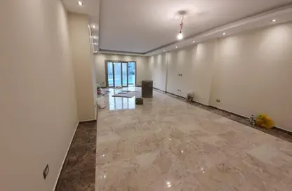 Apartment - 3 Bedrooms - 3 Bathrooms for sale in Galleria Residences - South Investors Area - New Cairo City - Cairo