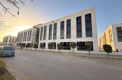 Office Space - Studio - 2 Bathrooms for sale in The Waterway Villas - Ext North Inves Area - New Cairo City - Cairo Office Space - Studio - 2 Bathrooms for sale in The Waterway Villas - Ext North Inves Area - New Cairo City - Cairo