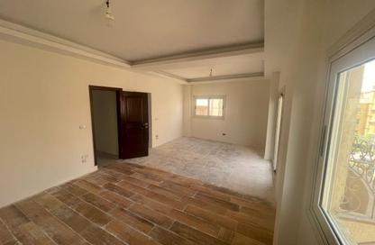 Apartment - 4 Bedrooms - 3 Bathrooms for rent in Doctor Yassin Abdel Ghaffar St. - Area C - Ganoob El Acadimia - New Cairo City - Cairo