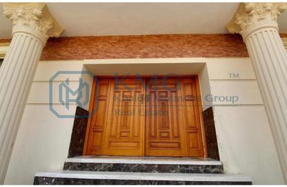 Apartment - 4 Bedrooms - 3 Bathrooms for sale in Al Shaimaa St. - Area F - Ganoob El Acadimia - New Cairo City - Cairo