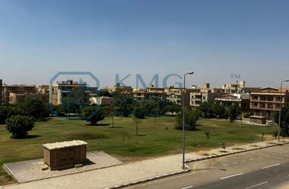 Apartment - 4 Bedrooms - 3 Bathrooms for sale in Al Shaimaa St. - Area F - Ganoob El Acadimia - New Cairo City - Cairo