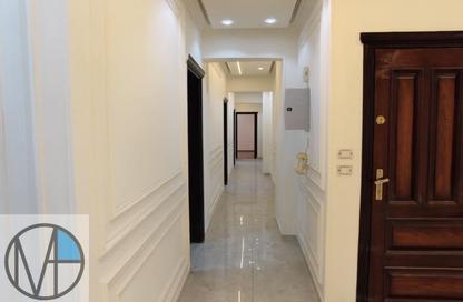 Apartment - 3 Bedrooms - 2 Bathrooms for sale in West Arabella - 5th Settlement Compounds - The 5th Settlement - New Cairo City - Cairo