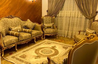 Apartment - 3 Bedrooms - 2 Bathrooms for sale in Cornish El Nile St. - Maadi - Hay El Maadi - Cairo