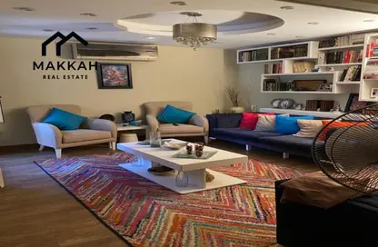 Apartment - 3 Bedrooms - 2 Bathrooms for sale in Salah Salem St. - Roxy - Heliopolis - Masr El Gedida - Cairo